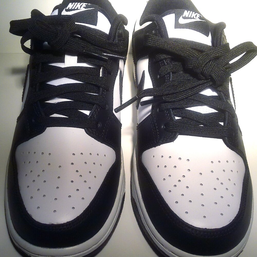 Womens Nike Dunk Low White Black W, Size 7.5, New in box, Retail $115